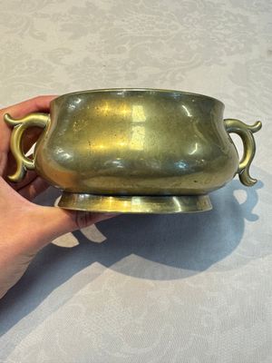 A Chinese bronze handled censer and stand, 17/18th C. — photo 4