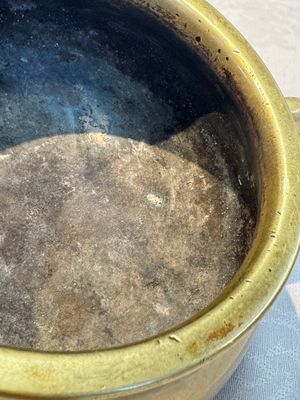 A Chinese bronze handled censer and stand, 17/18th C. — photo 7