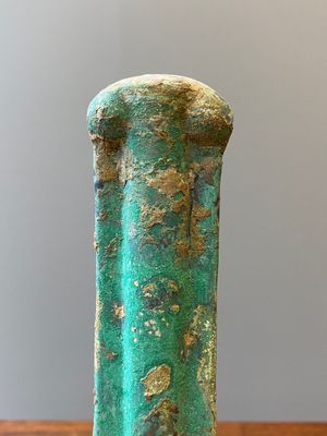 A Chinese bronze horse harness frontlet, Western Zhou — foto 5
