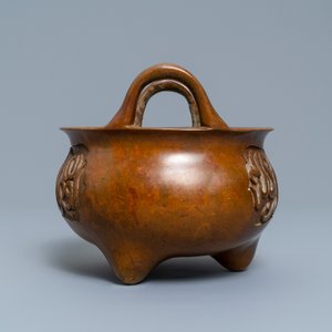 A Chinese bronze incense burner for the Islamic market, Xuande mark, 17/18th C. — 照片 3