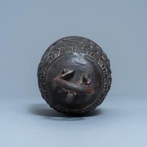 A Chinese bronze 'lotus' bell, Qing — photo 6