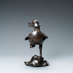 A Chinese bronze 'mandarin duck on lotus' censer, Ming — 照片 2
