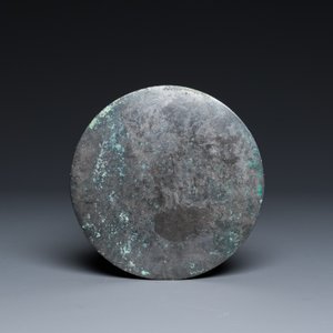 A Chinese bronze mirror, Han — 照片 2