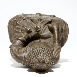 A Chinese bronze model of a seated Buddha Shakyamuni, Ming — 照片 6