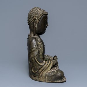 A Chinese bronze model of Amithaba Buddha, Ming — photo 4