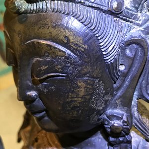A Chinese bronze model of Guanyin, Ming — photo 19