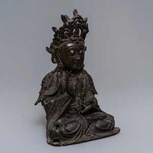 A Chinese bronze model of Guanyin, Ming — photo 7