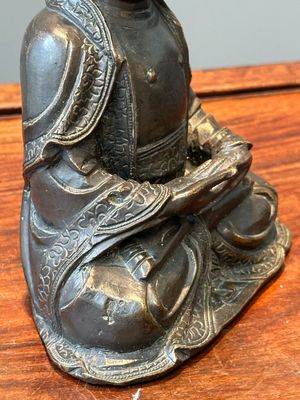 A Chinese bronze sculpture of Buddha, Ming — photo 9