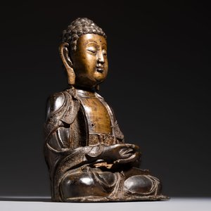A Chinese bronze seated Buddha, Ming — photo 5