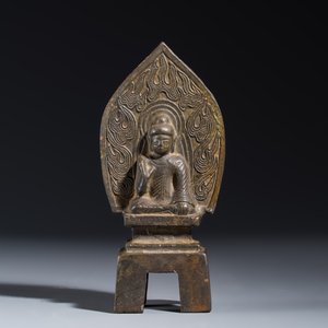 A Chinese bronze seated Buddha with a flaming halo — photo 3