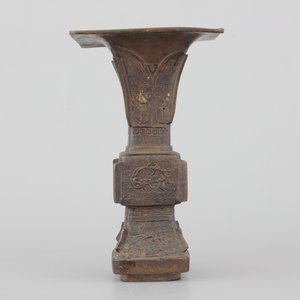 A Chinese bronze square vase, late Ming or Qing dynasty — 照片 1