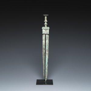 A Chinese bronze sword, Warring States Period, 5/4th C. b.C. — 照片 2