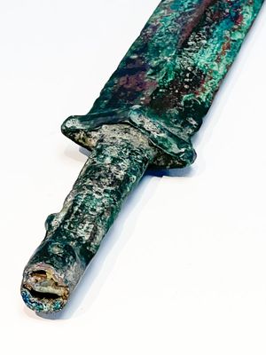 A Chinese bronze sword, Warring States period — photo 9