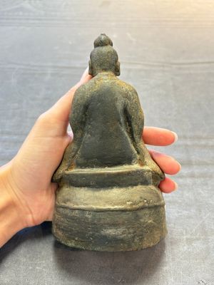 A Chinese bronze Taoist figure and a gilt-lacquered guardian, Ming — photo 10