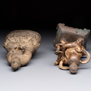 A Chinese bronze Taoist figure and a gilt-lacquered guardian, Ming — photo 6