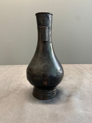 A Chinese bronze 'touhu' vase, Yuan — photo 2