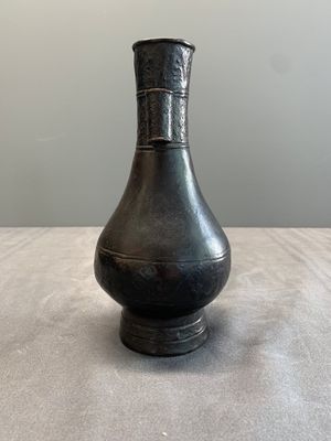 A Chinese bronze 'touhu' vase, Yuan — photo 4