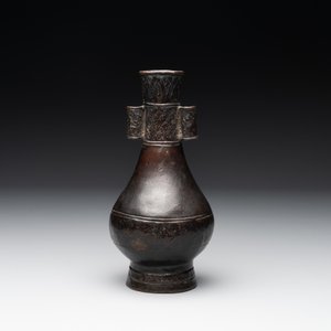 A Chinese bronze 'touhu' vase, Yuan — photo 4