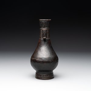 A Chinese bronze 'touhu' vase, Yuan — photo 5
