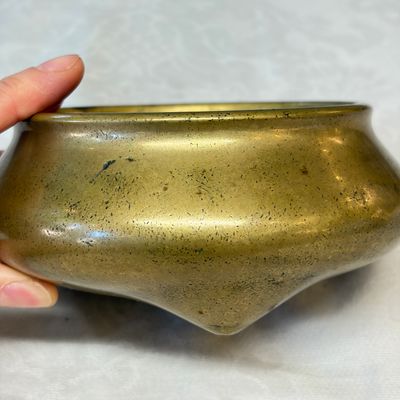 A Chinese bronze tripod censer — photo 5
