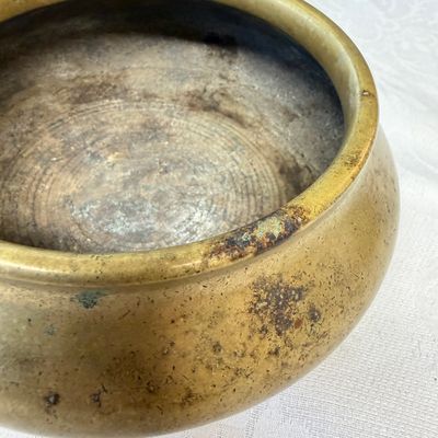 A Chinese bronze tripod censer — photo 18