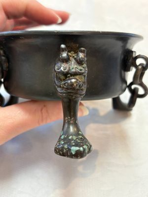 A Chinese bronze tripod censer and cover, Sui/Tang — photo 12