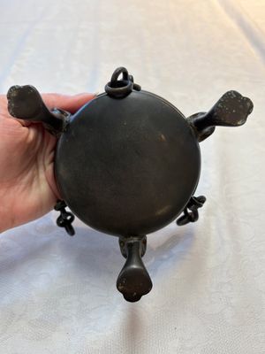 A Chinese bronze tripod censer and cover, Sui/Tang — photo 14