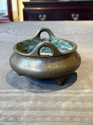 A Chinese bronze tripod censer, Guan Huai Tang Zhu Ren 冠槐堂主人 mark, 17/18th C. — 照片 2