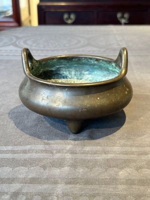 A Chinese bronze tripod censer, Guan Huai Tang Zhu Ren 冠槐堂主人 mark, 17/18th C. — 照片 3