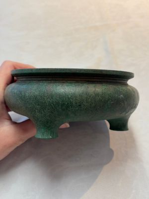 A Chinese bronze tripod censer, Nei Tan Jiao She 内坛郊社 and Qing Qian Gong 清乾宫 mark, 18/19th C. — photo 2