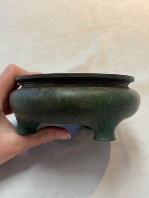 A Chinese bronze tripod censer, Nei Tan Jiao She 内坛郊社 and Qing Qian Gong 清乾宫 mark, 18/19th C. — photo 4