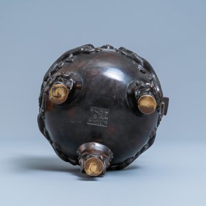 A Chinese bronze tripod censer, seal mark, Qing — 照片 7