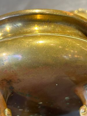 A Chinese bronze tripod censer with cover and stand, 19th C. — photo 12