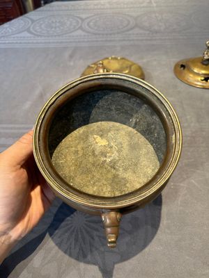 A Chinese bronze tripod censer with cover and stand, 19th C. — photo 14