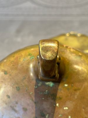 A Chinese bronze tripod censer with cover and stand, 19th C. — photo 19