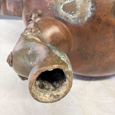 A Chinese bronze tripod censer with handles — 照片 16