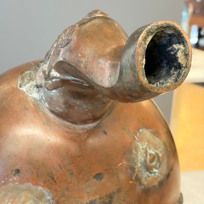 A Chinese bronze tripod censer with handles — 照片 17