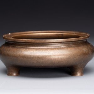 A Chinese bronze tripod censer, Yan Zhai 砚斋 mark, 18/19th C. — 照片 1