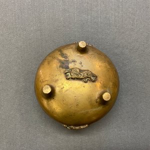 A Chinese bronze tripod 'elephants' censer, Qing — 照片 11
