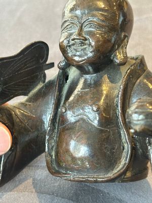 A Chinese bronze vase and a Taoist figure-shaped incense burner, Ming — foto 16