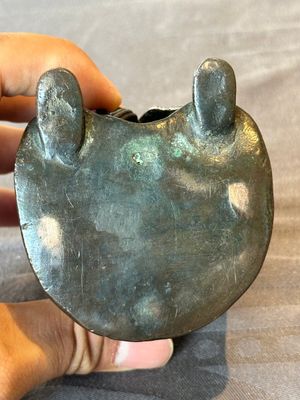 A Chinese bronze vase and a Taoist figure-shaped incense burner, Ming — foto 20