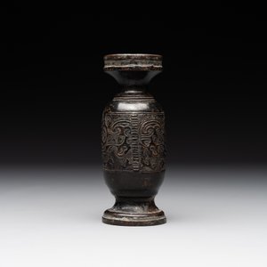 A Chinese bronze vase and a Taoist figure-shaped incense burner, Ming — foto 12