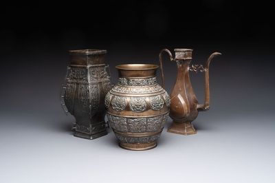 A Chinese bronze vase and ewer, and a Japanese vase, 18/19th C.