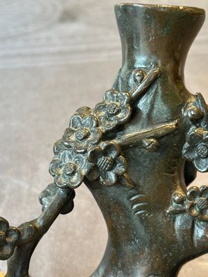 A Chinese bronze vase in the shape of a prunus, Ming — photo 6