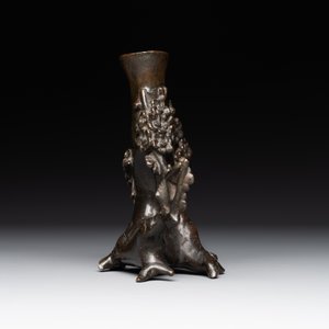 A Chinese bronze vase in the shape of a prunus, Ming — photo 5
