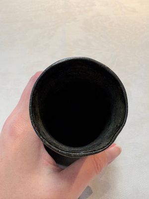 A Chinese bronze vase, 'zhi 觯', Song/Yuan — photo 5
