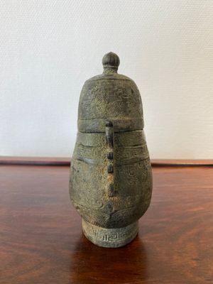 A Chinese bronze 'you' ritual wine ewer, Zhou, ca. 11th-9th C. b.C. — 照片 3