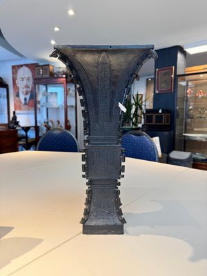 A Chinese bronze 'zun' vase with taotie design, Ming — photo 1