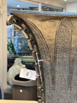 A Chinese bronze 'zun' vase with taotie design, Ming — photo 5