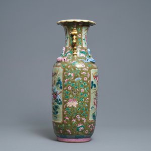 A Chinese brown- and celadon-ground famille rose vase, 19th C. — photo 4